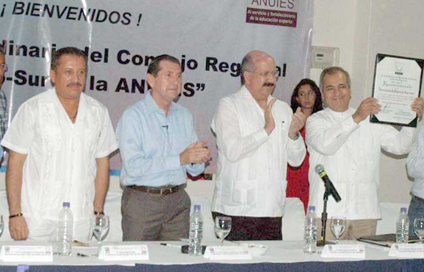 Reconoce la ANUIES a la Universidad Autónoma de Guerrero en su 50 Aniversario