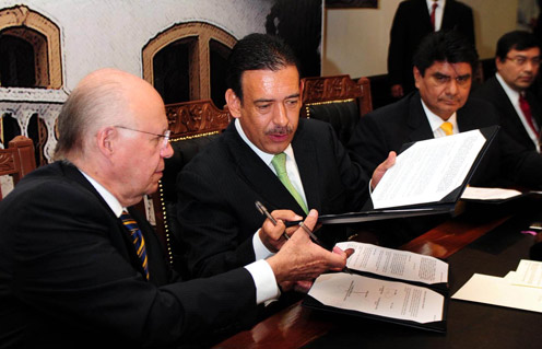 Asegura José Narro que la Educación es parte de la solución a los problemas sociales