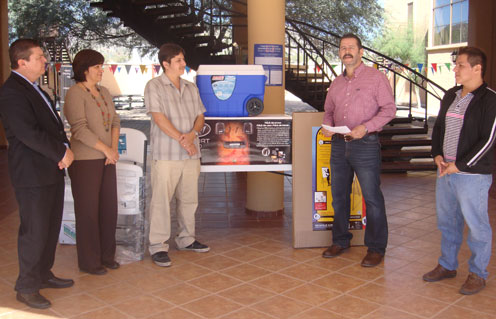 Dona el Centro de Investigación en Alimentación y Desarrollo equipo para realizar trabajo de campo en la prevención del SIDA