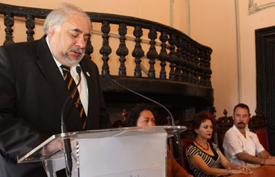 Celebra la Universidad Autónoma Benito Juárez de Oaxaca el natalicio de Benito Juárez