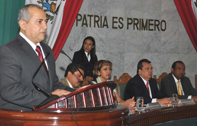 Presentó Ascencio Villegas Arrizón su primer Informe de  labores al frente de la Universidad Autónoma de Guerrero