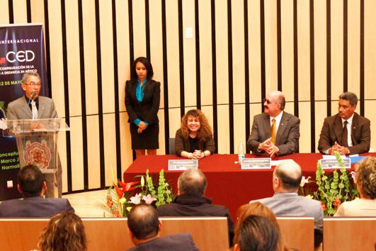 Especialistas analizan y debaten sobre el tema de educación a distancia y su normatividad en la Universidad Michoacana de San Nicolás de Hidalgo