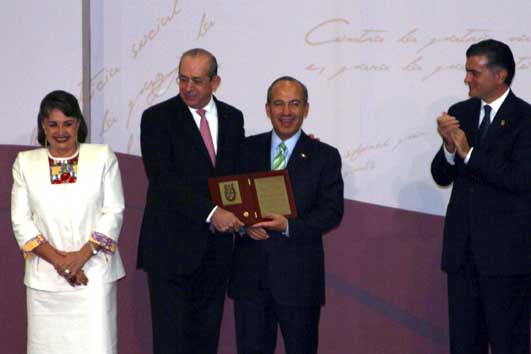 La educación es el primer gran paso paraerradicar la violencia: Yoloxóchitl Bustamante Díez