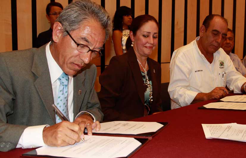 Firma la Universidad Michoacana de San Nicolás de Hidalgo convenio de colaboración con silvicultores Guesthers de México