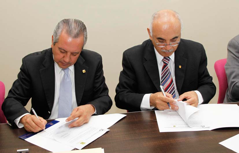 Alumnos de la Universidad de Guanajuato realizarán más prácticas en hospitales del IMSS