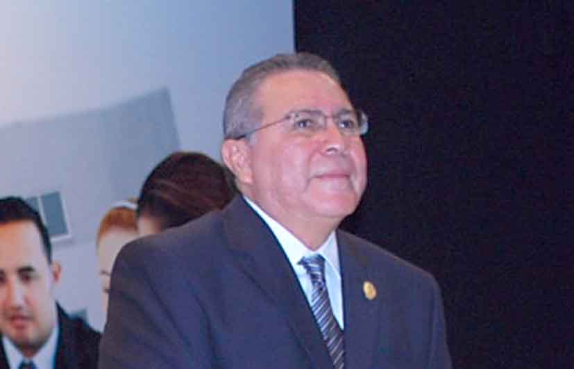 Tercer informe del rector Sergio Augusto López Peña, al frente de la Universidad Autónoma del Carmen