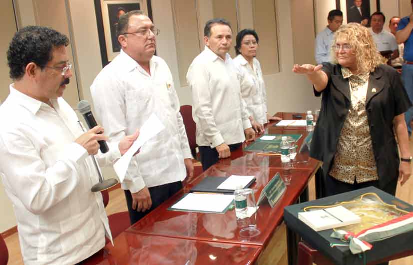 Elina Coral Castilla Rectora de la Universidad de Quintana Roo para el periodo 2011-2016
