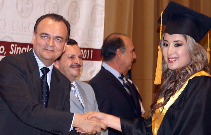 Presidió Guillermo Aarón Sánchez, Rector de la Universidad de Occidente ceremonia de graduación