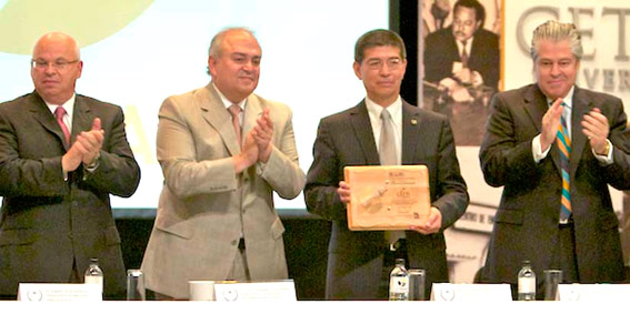 Conmemora CETYS Universidad su 50 aniversario de fundación