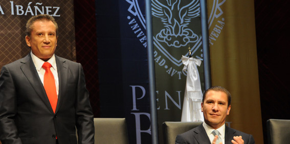 Segundo informe de Enrique Agüera Ibáñez, en la Benemérita Universidad Autónoma de Puebla