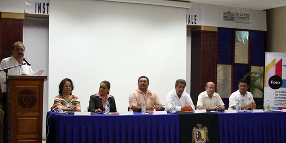 Realiza la Universidad Autónoma de San Luis Potosí Foro de Formación Profesional