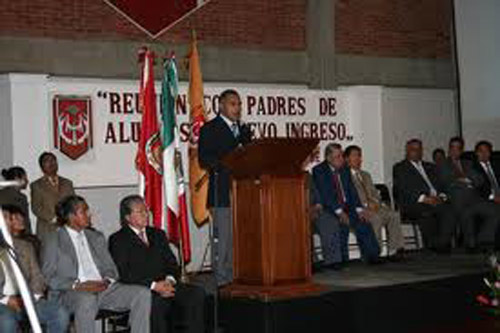 Primer informe de Vìctor Job Paredes Cuahquentzi, en la Universidad Autónoma de Tlaxcala