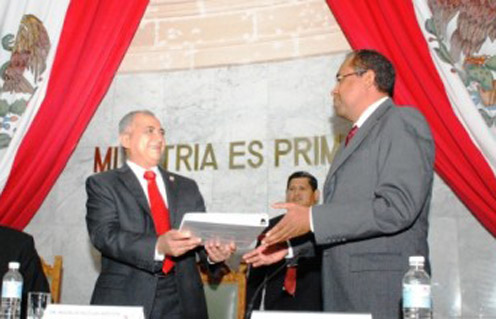 Segundo informe de actividades de Ascencio Villegas Arrizón, en la Universidad Autónoma de Guerrero