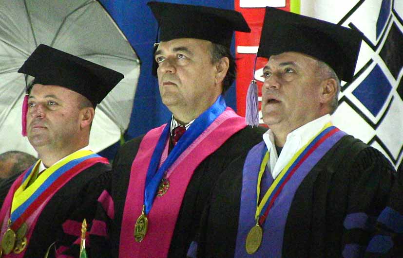 El rector de la Universidad de Occidente, Guillermo Aarón Sánchez, recibe el grado de Doctor  Honoris Causa por universidad venezolana