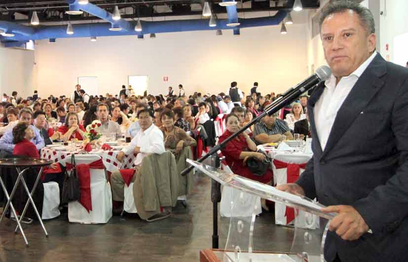 El Rector de la Benemérita Universidad Autónoma de Puebla convivió con universitarios durante el Día del Jubilado