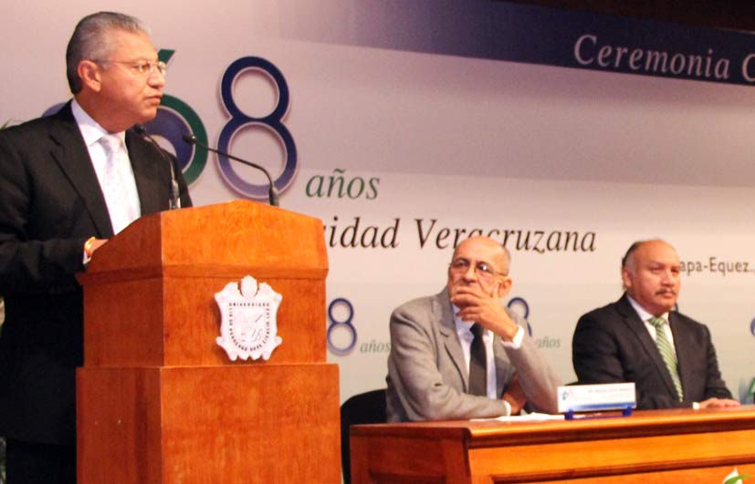 En su 68 aniversario, la Universidad Veracruzana reafirmó sus convicciones y vocación 