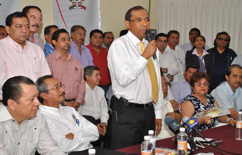 Alberto Salgado Rodríguez asumió el cargo de Rector Interino de la Universidad Autónoma de Guerrero