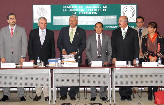 Reciben diputados estados financieros de universidades públicas