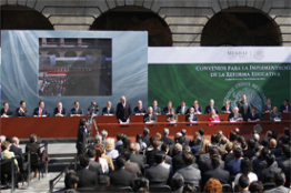 Presente la ANUIES en firma de convenios para la implementación de la reforma educativa