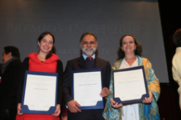 Reciben egresadas de la UAM premio “Fray Bernardino de Sahagún”
