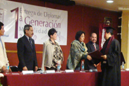 Gradúa IPN primera generación de turismo en modalidad mixta