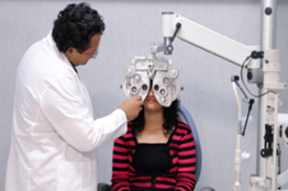 Desarrolla UAA método para prevenir la degeneración macular