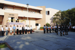 Inaugura Unacar ciclo escolar febrero-julio 2014