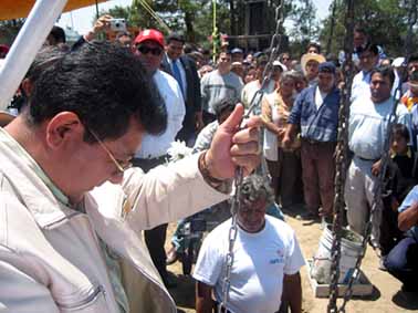 Colocó el rector de la Autónoma de Tlaxcala primera piedra de la Facultad de Diseño Textil e Industrial