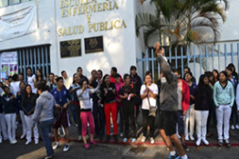 Carrera atlética por el aniversario 56 de la escuela de Enfermería y Salud Pública