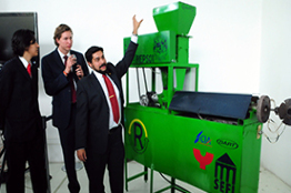 Crean alumnos de la UNAM primera máquina mexicana para reciclar poliestireno expandido