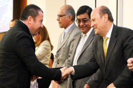 Facultad de Contaduría y Administración gradúa a nuevos maestros