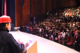 Se titulan 106 unicachenses