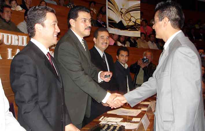 Ceremonia de Jubilación y entrega de reconocimientos por antigüedad a personal académico de la UAEH