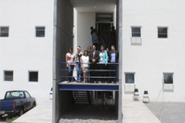 Entrega Armando Silva nuevo edificio a  Letras e Historia