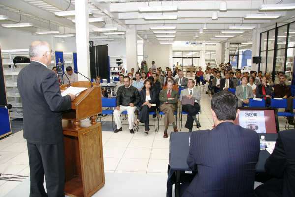 La Biblioteca Central de la UG conmemoró su XXX Aniversario