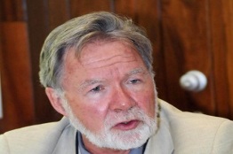 Unicach recibe a Carlos Gay, Premio Nobel de la Paz 2007