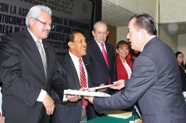 Transparenta UAGro recursos financieros ante diputados federales