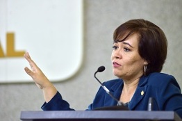 Los adultos mayores no son personas en regresión a la niñez: Susana Aurelia Preciado