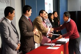 ITA reconoce a estudiantes destacados de las carreras de eléctrica y electrónica