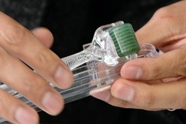 Diseñan sistema de liberación transdérmica de pravastina sódica con el uso de microagujas