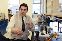 Desarrollan universitarios materiales flexibles almacenadores de energía