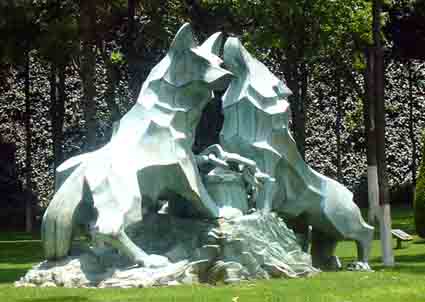 Urgen académicos fortalecer las instituciones