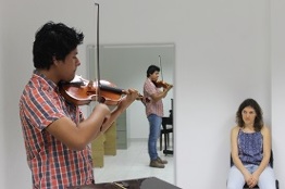 Abre UNICACH talleres de instrumentos musicales