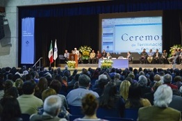 Celebran ceremonia de terminación de estudios de posgrados