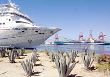 Firman convenio la Universidad Autónoma de Baja California y la Administración Portuaria Integral