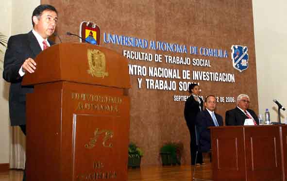Encuentro Nacional de Investigación y Trabajo Social, en la Universidad Autónoma de Coahuila