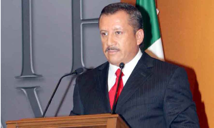 Logros universitarios, esfuerzo de la comunidad: Enrique Agüera Ibáñez