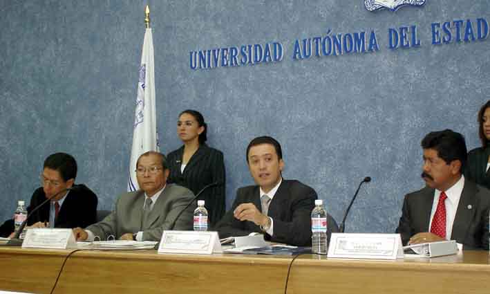 Entregó Luis Gil Borja nombramientos a titulares de Redes de Cooperación de la Región Centro Sur