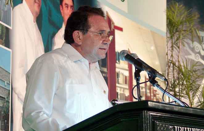 Rinde informe de labores el Dr. José Luis Pech Várguez en la Universidad de Quintana Roo