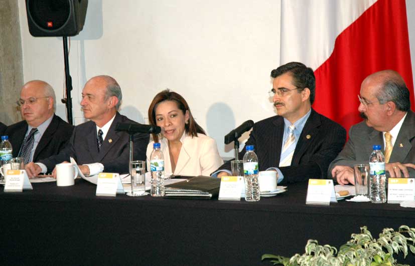 Indispensable la certeza financiera en las universidades públicas: JVM